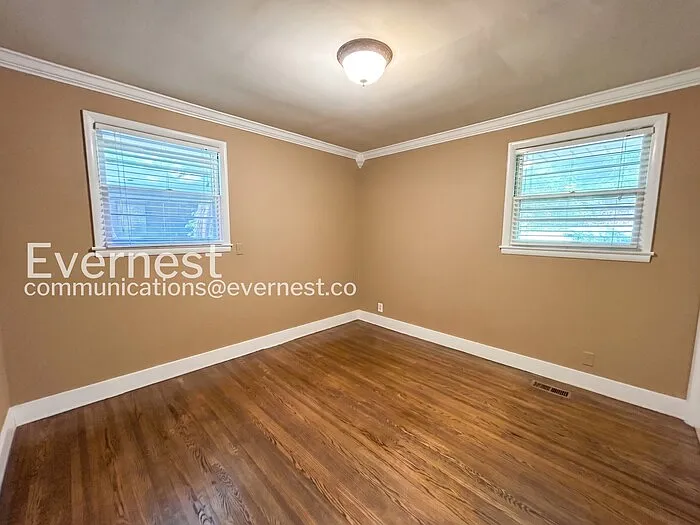 4908 Briarwood Dr — Photo 15