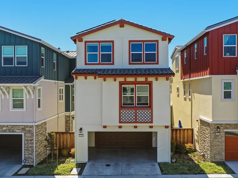1230 Mateo Miller Cir — Photo 2