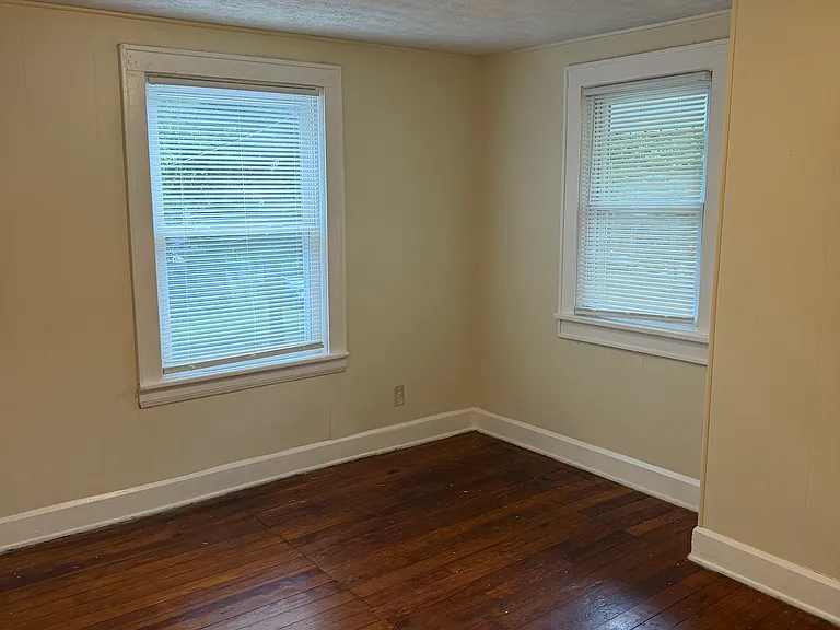 431 Noah Ave — Photo 4