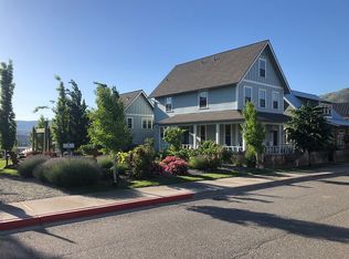 440 Porcupine Ln, Chelan, WA 98816