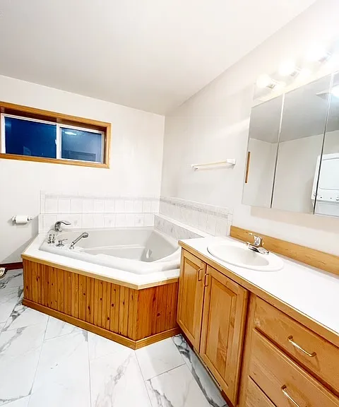 18533 Skog Ct NE — Photo 8