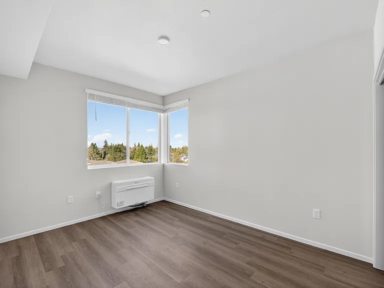 Dry Creek Crossing Apartments — Photo 14