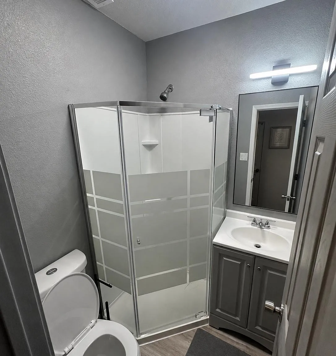 4 bed, 6.0 bath, 1092 sqft, $905 — Photo 2