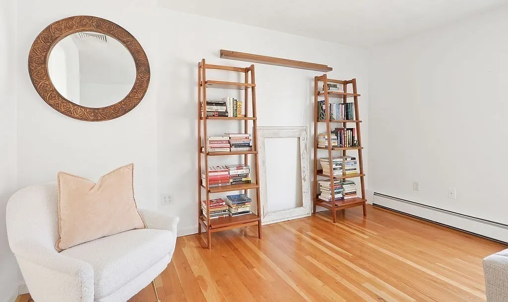 2 bed, 2.5 bath, 1468 sqft, $4,380 — Photo 4