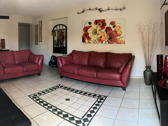 4th image of 341 W Park Dr APT 103