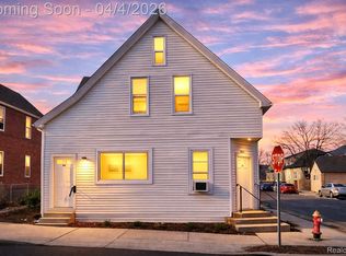 2433 Pulaski St, Hamtramck, MI