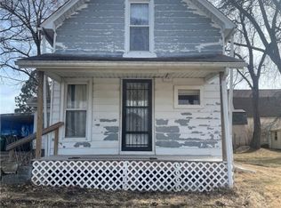 215 E Elm St, Hartford, IA 50118