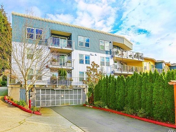 4th image of 11920 98th Ave NE APT 111