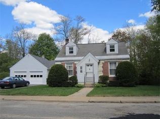 13 Elizabeth St, Gardner, MA 01440
