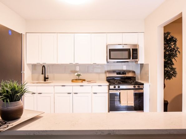 600 Bound Brook Rd #28