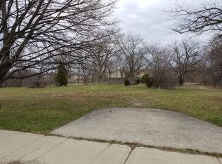 1577 N Dilleys Rd, Gurnee, IL
