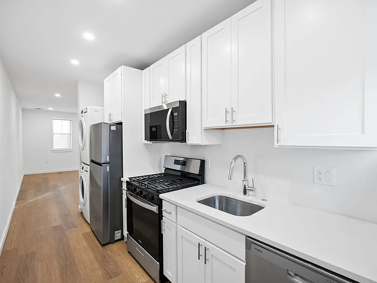 723 West Ave #3 — Photo 23