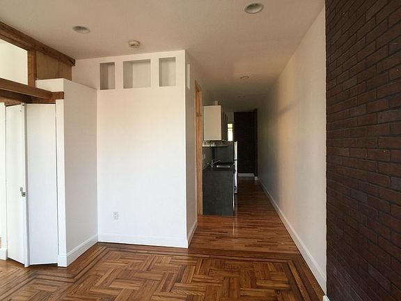 4th image of 336 Evergreen Ave #3A
