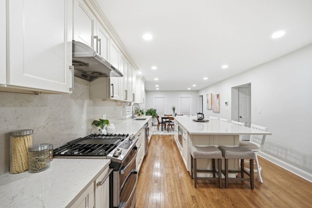 48 W Cedar St, Livingston, NJ - View 3