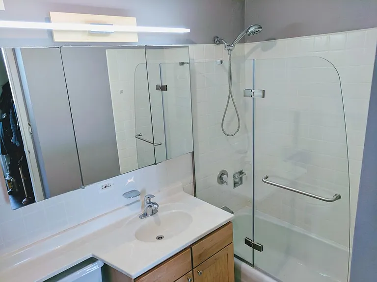 655 W Irving Park Rd #2117 — Photo 14