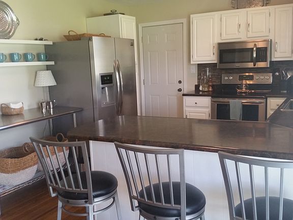 5th image of 96 Meadow Dr