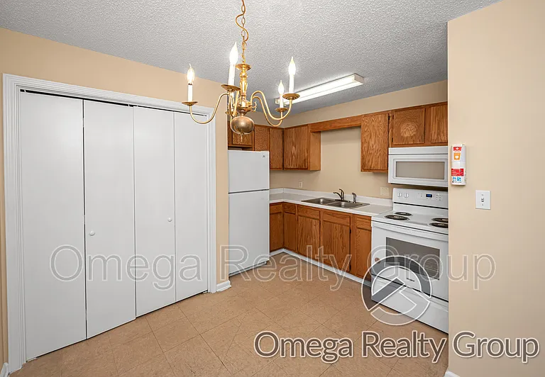 4203 20th St NE #B8 — Photo 11