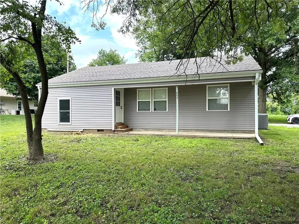603 Wellington St, Richmond, MO 64085