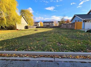 1122 Elderberry Ave, Sandpoint, ID 83864