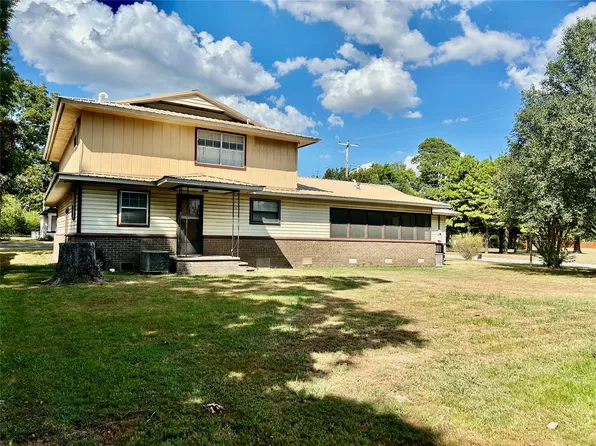 1921 E Augusta Ave, Muskogee, OK 74403