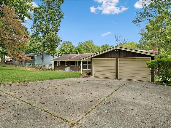 2nd image of 1951 Briarwood Dr