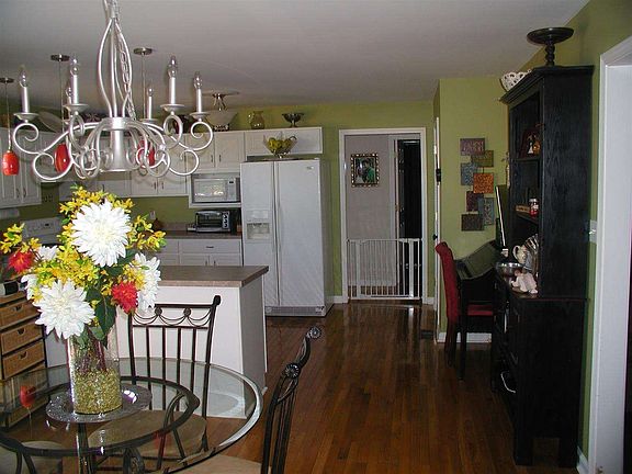5th image of 125 Tara Ct