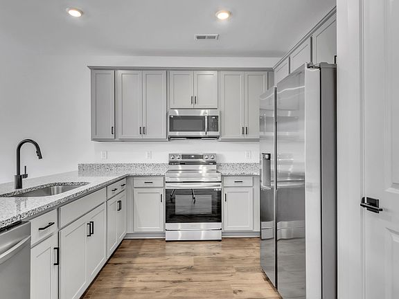 4th image of 1250 Westgate Village Dr
