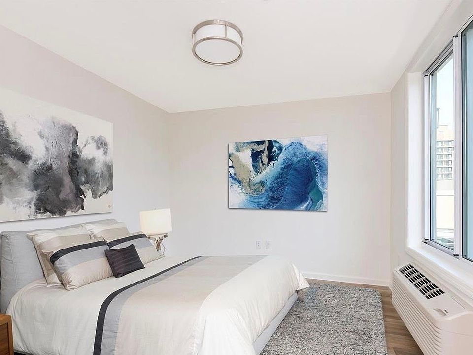 1st image of 30-83 23rd St #5R