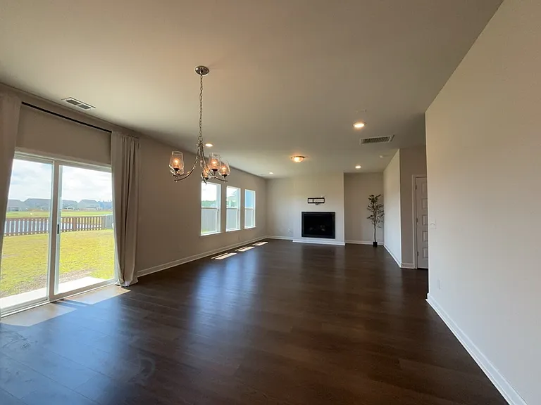 445 Navona Dr — Photo 14