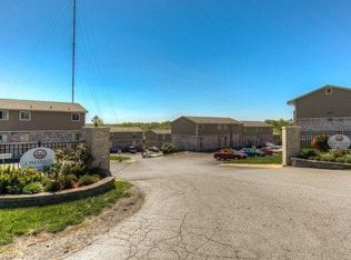 1233 Stone Arch Dr, Independence, MO 64052