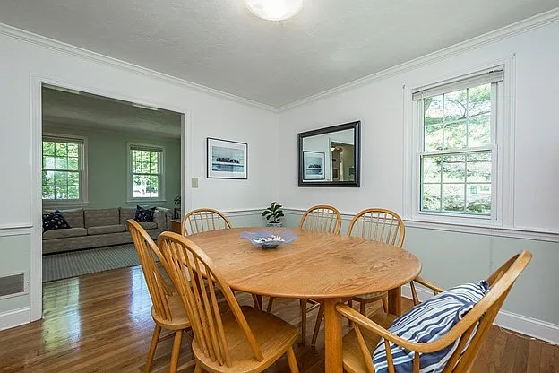 20 Eastleigh Ln — Photo 8