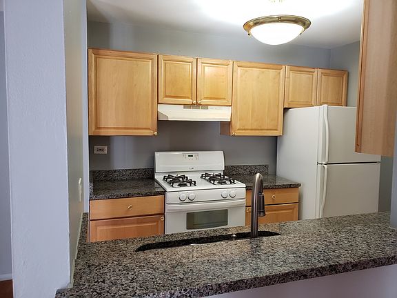 4th image of 1919 Prairie Sq Unit 13