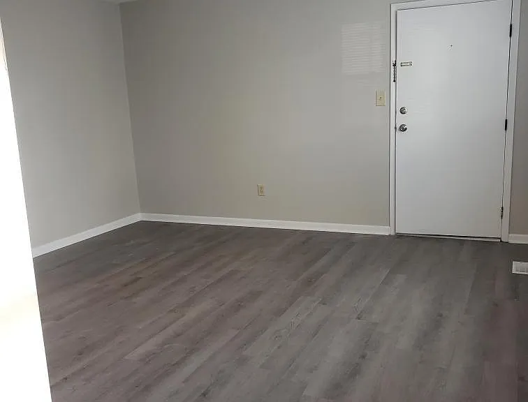 105 Jefferson St #101 — Photo 3