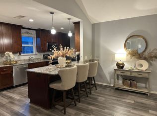 5905 Willow Branch Dr, Arlington, TX 76017