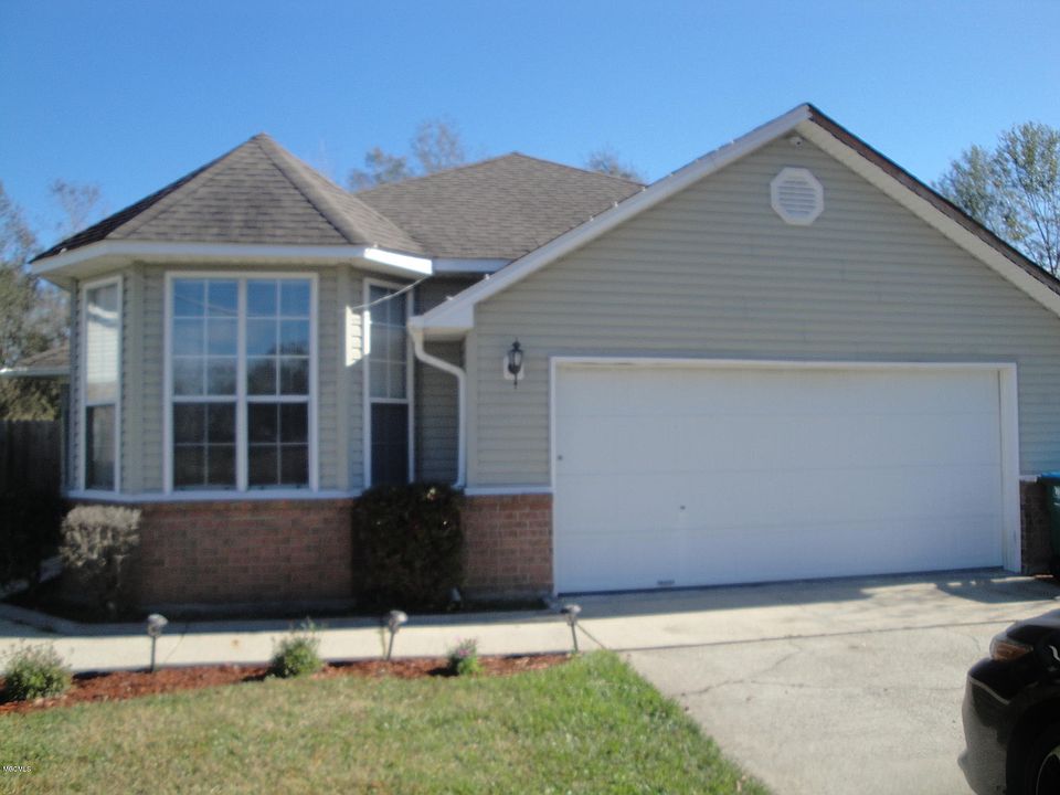 1st image of 13026 Trailwood Dr