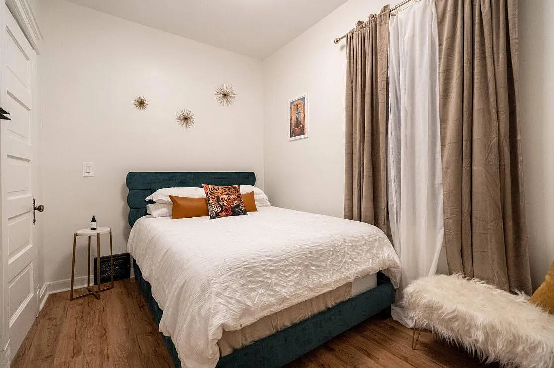 3 bed, 1200 sqft, $2,145 — Photo 4