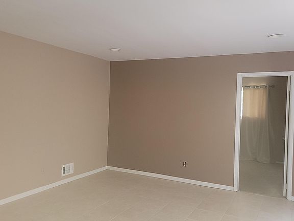 4th image of 153 Malone Ave Floor 1