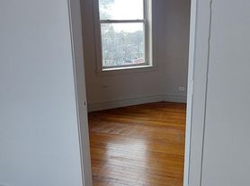 1242 S Albany Ave, Chicago, IL