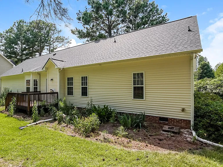 253 Keller Dr — Photo 17