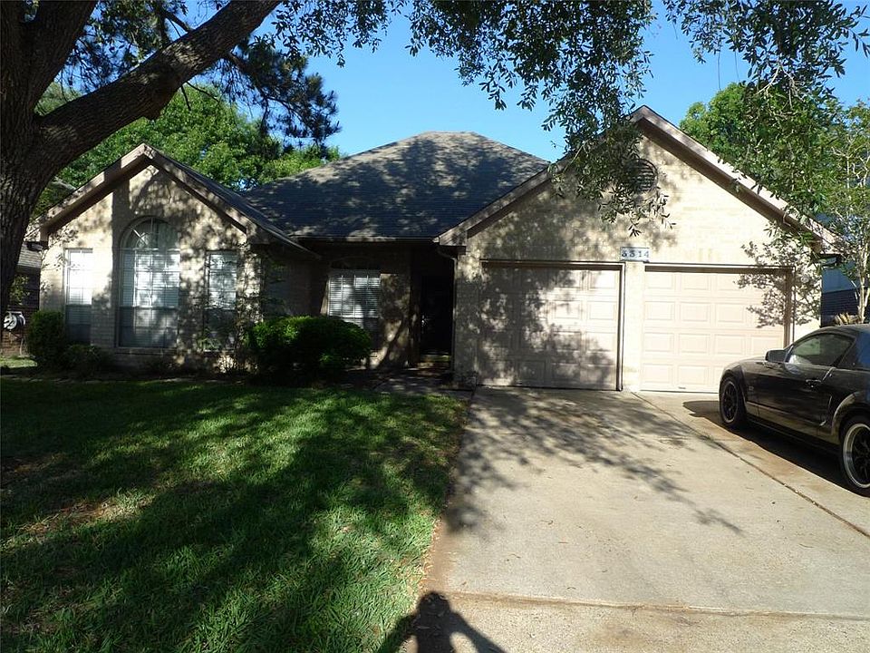 Welcome to your Beautiful 1 story, 4 bedroom home in Barkers