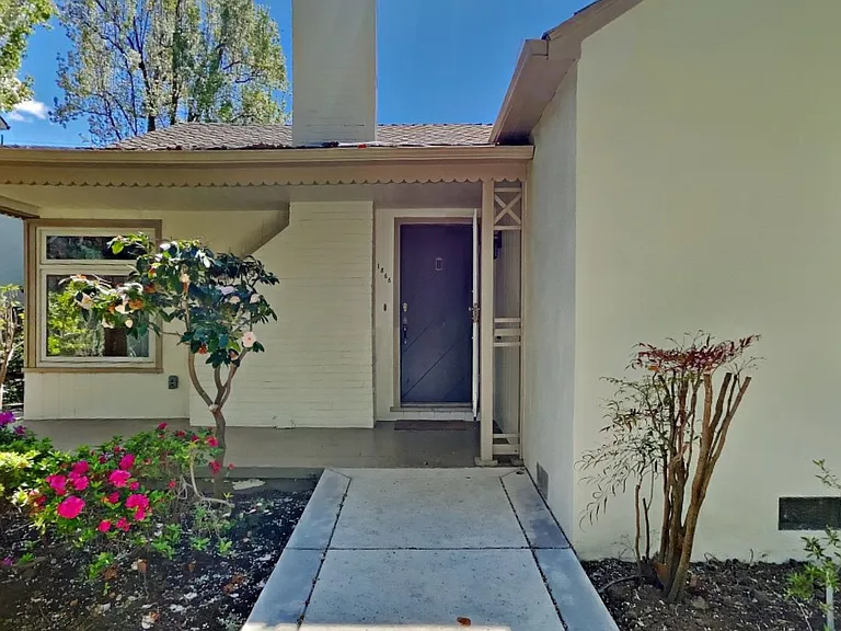 1866 Bidwell Way — Photo 4