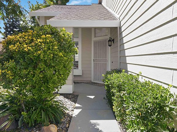 3rd image of 3304 Groveland Way