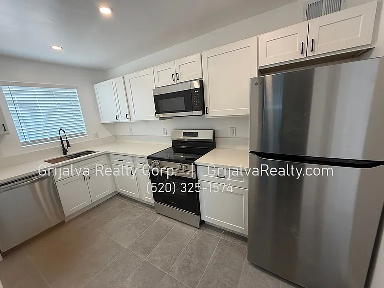 3001-3015 E La Madera Dr — Photo 4