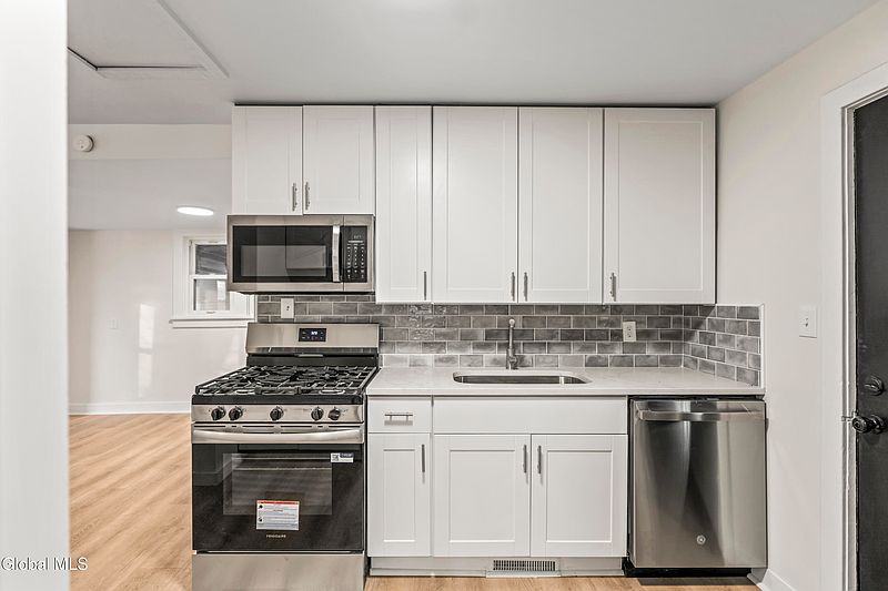 5th image of 5 Homestead Avenue