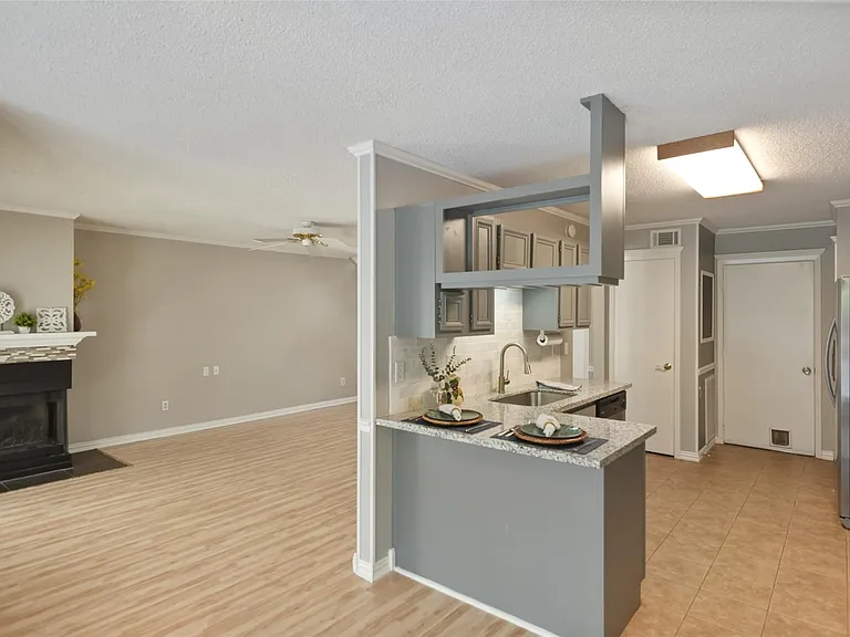 3311 Golden Trails Dr #505 — Photo 6