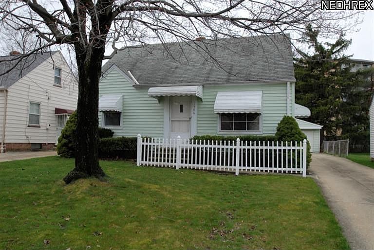 1st image of 1586 Parker Dr