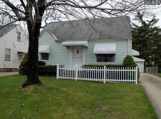 1586 Parker Dr, Mayfield Heights, OH 44124