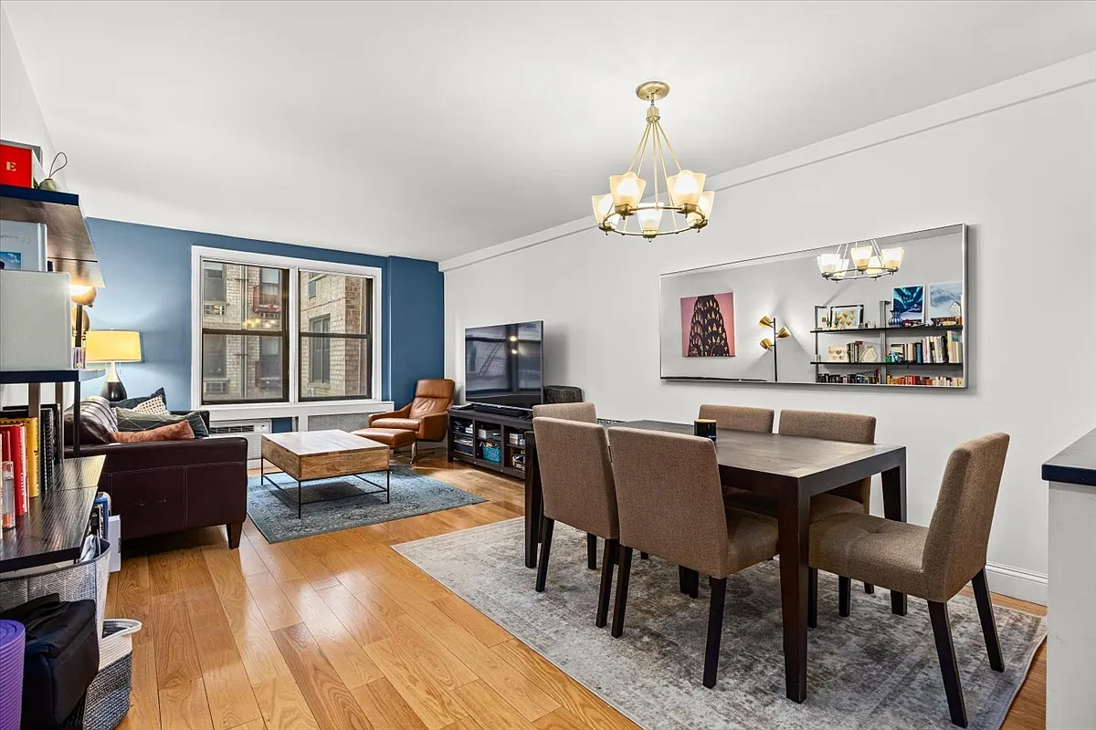 165 Christopher Street — Photo 1