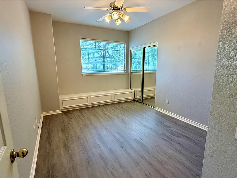 9904 Mariah Cv — Photo 26