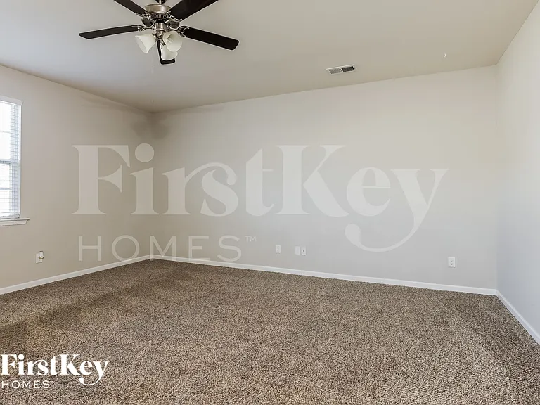 109 Longleaf Dr — Photo 4